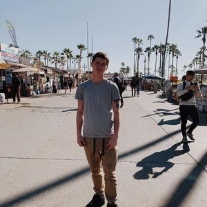 Meet your Posher, Gage